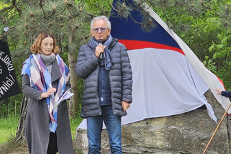 Uroczystość na „růžovym paloučku” w Zaclerzu